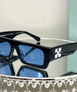 Lunettes de soleil rectangulaires noires – Style moderne avec verres bleutés